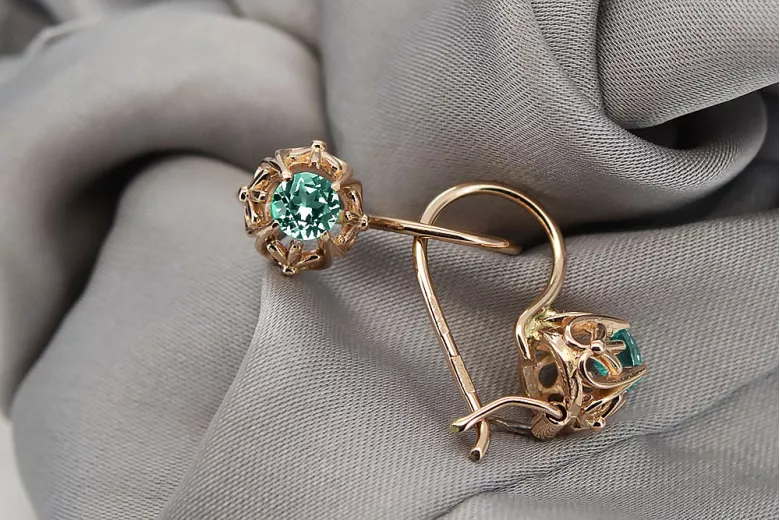 "Timeless 14K 585 Rose Gold Vintage Earrings Showcasing Emerald Stones" vec145