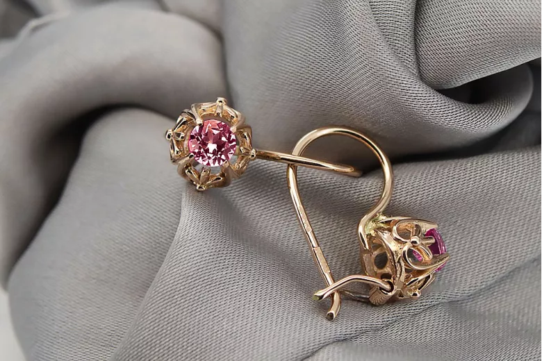 "Boucles d'oreilles élégantes vintage en or rose 14 carats avec rubis" vec145