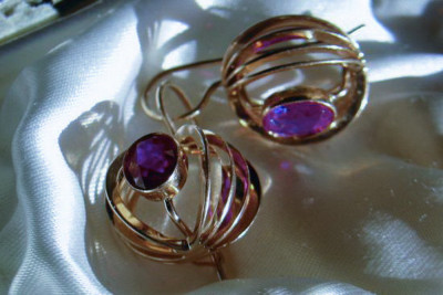 Boucles d’oreilles en or rose soviétique russe 14k 585 vec124 alexandrite rubis émeraude saphir ...