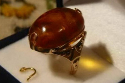 "Original Vintage Amber and 14K Rose Gold Statement Ring" vrab011