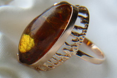 Traditionsreicher Bernstein Ring aus 14 Kara Vintage-Roségold vrab029