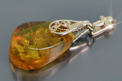 "Amber Elegance - Vintage 14K Rose Gold Pendant" vpab002