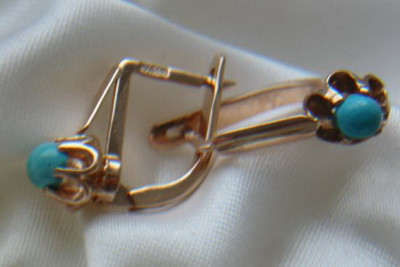 "Оригінальні сережки з vetq200