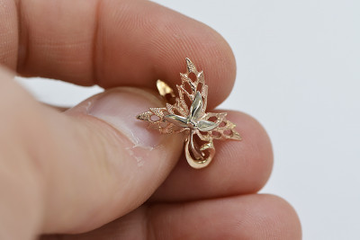 "Timeless 14K Rose Gold Maple Leaf Earrings - Vintage and No Stones" ven177