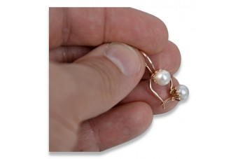 Золотые серьги с жемчугом