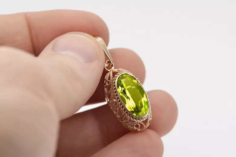 Colgante Único de Peridoto y Oro Rosa de 14k estilo Antiguo. vpc014