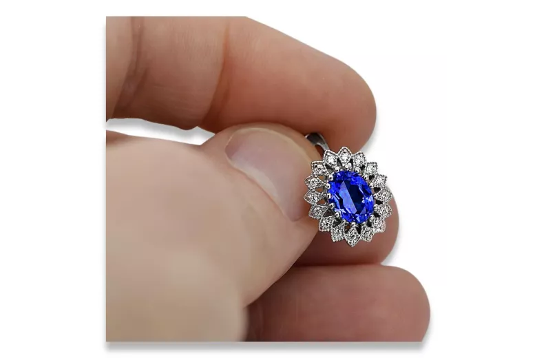 Timeless 14K White Gold Earrings Adorned with Brilliant Sapphires vec125w