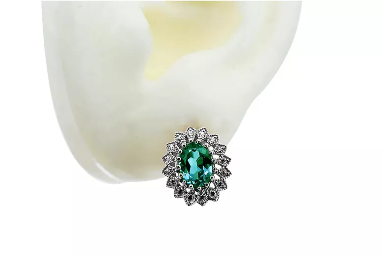 Chic 14K White Gold Earrings with Emerald Accents vec125w