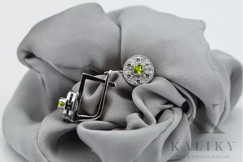 "VEC161W: Timeless Yellow Peridot Encased in 14K White Gold Earrings - Vintage Collection" Vintage