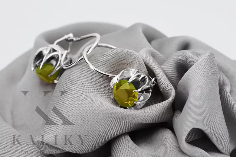 Vintage 925 Silver peridot earrings vec062s