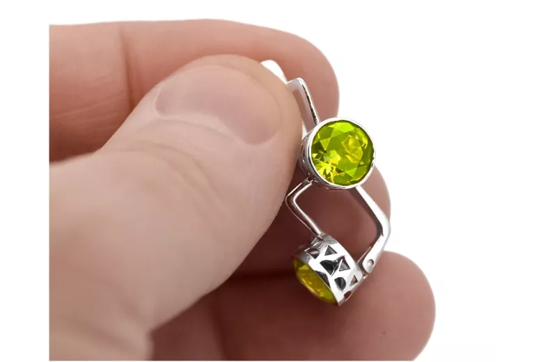 Rosyjskie Vintage srebrne kolczyki 925 z Peridotem vec107s