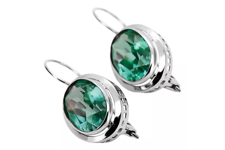 Boucles d'oreilles russes vintage en argent 925 avec vec114s d'émeraude