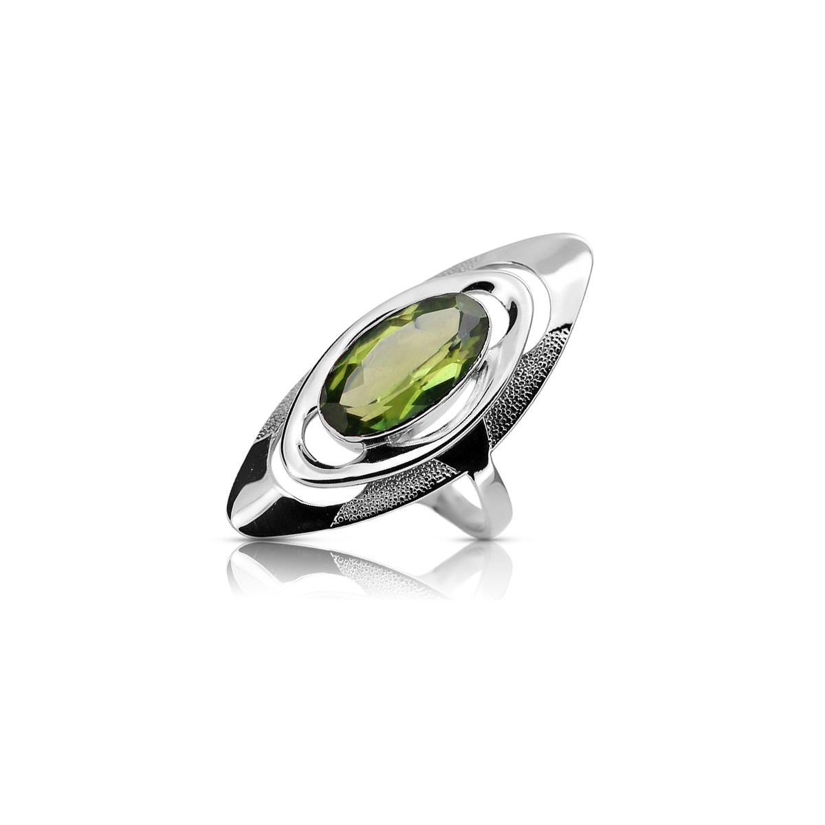 Anillo ruso de plata 925 con Peridoto vrc189s