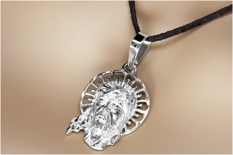 "Елегантен медальон на Исус от 14К бяло злато" pj008w