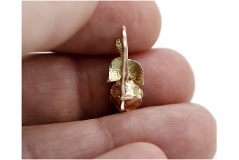 "Aretes Vintage en Forma de Flor de Rosa, Fabricados en Oro Rosa Antiguo Original de 14k" ven010ry