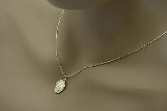 Medallón de la Madre de Dios de oro de 14k y cadena de serpiente pm005y&cc080y