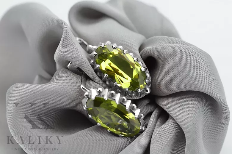 Srebrne kolczyki rosyjskie 925 z peridotem vec174s Vintage