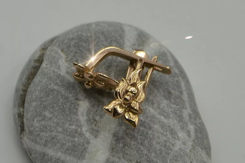 "Exclusivos Aretes de Flor en Oro Rosa Antiguo Original de 14k sin Piedras" ven190